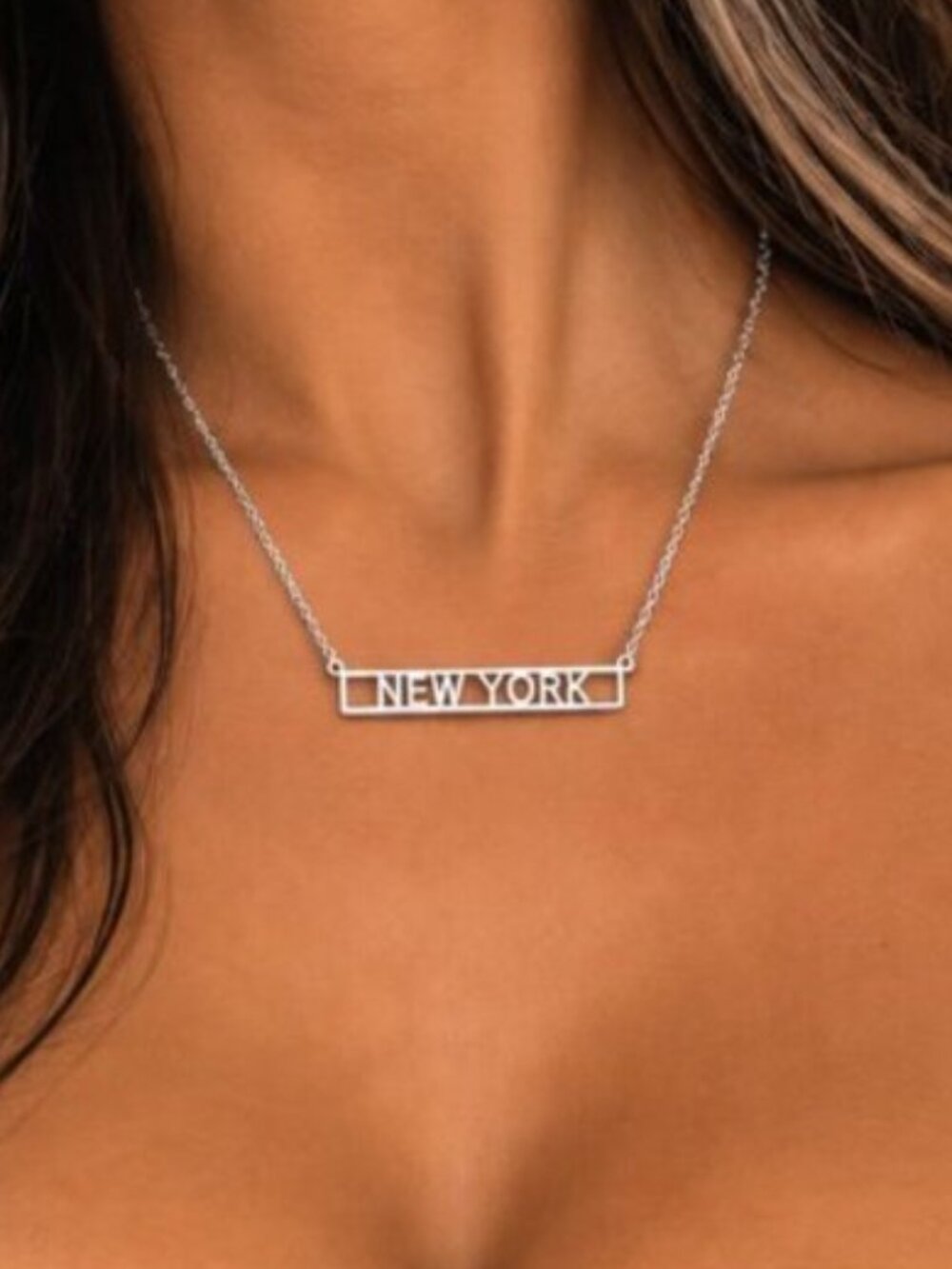 NEW YORK Cutout Bar Necklace